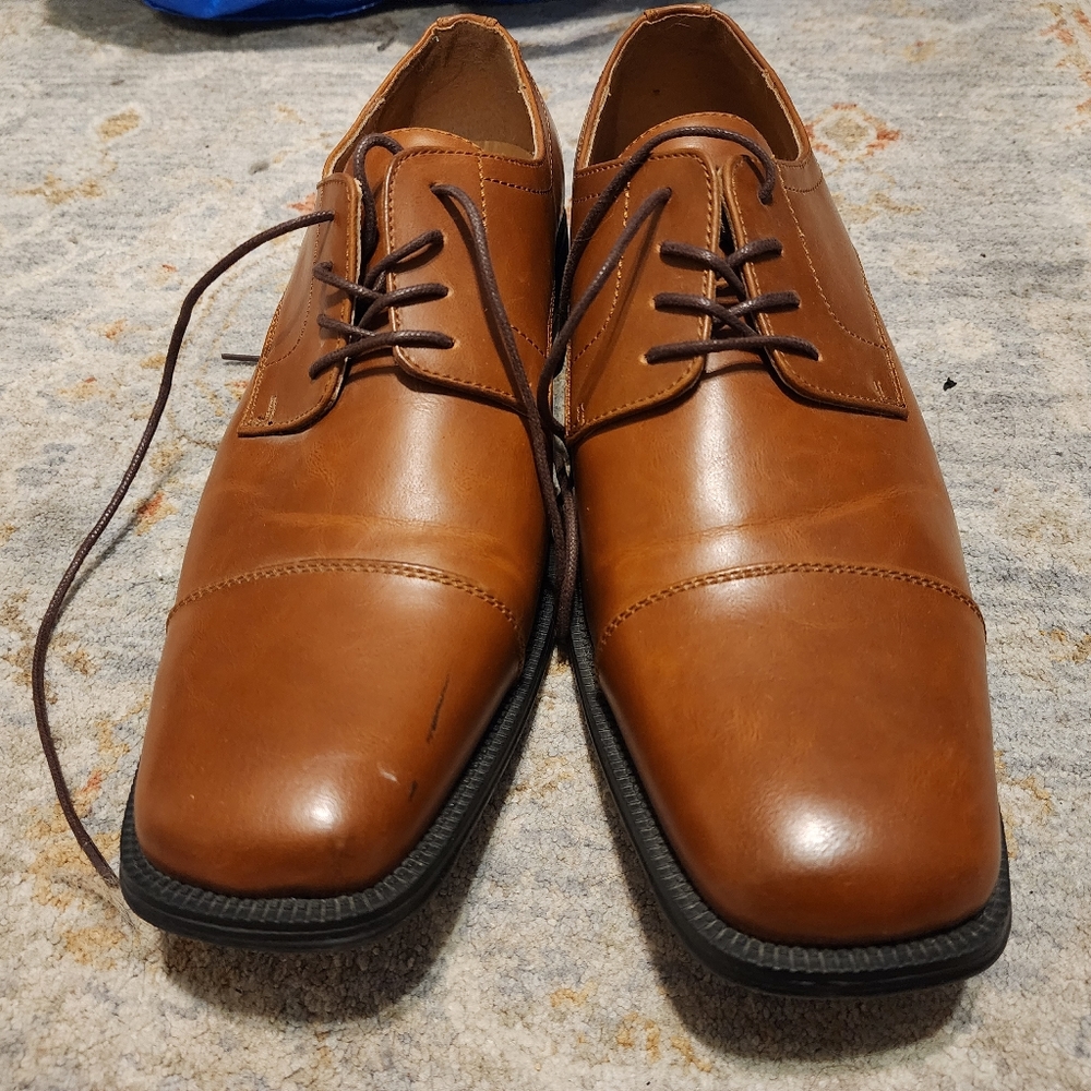 Mens shoes size 13M